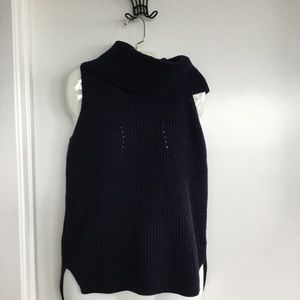 Maxi Studio   Blue Short sleeve Sweatshirt  Rollneck Size Medium $45